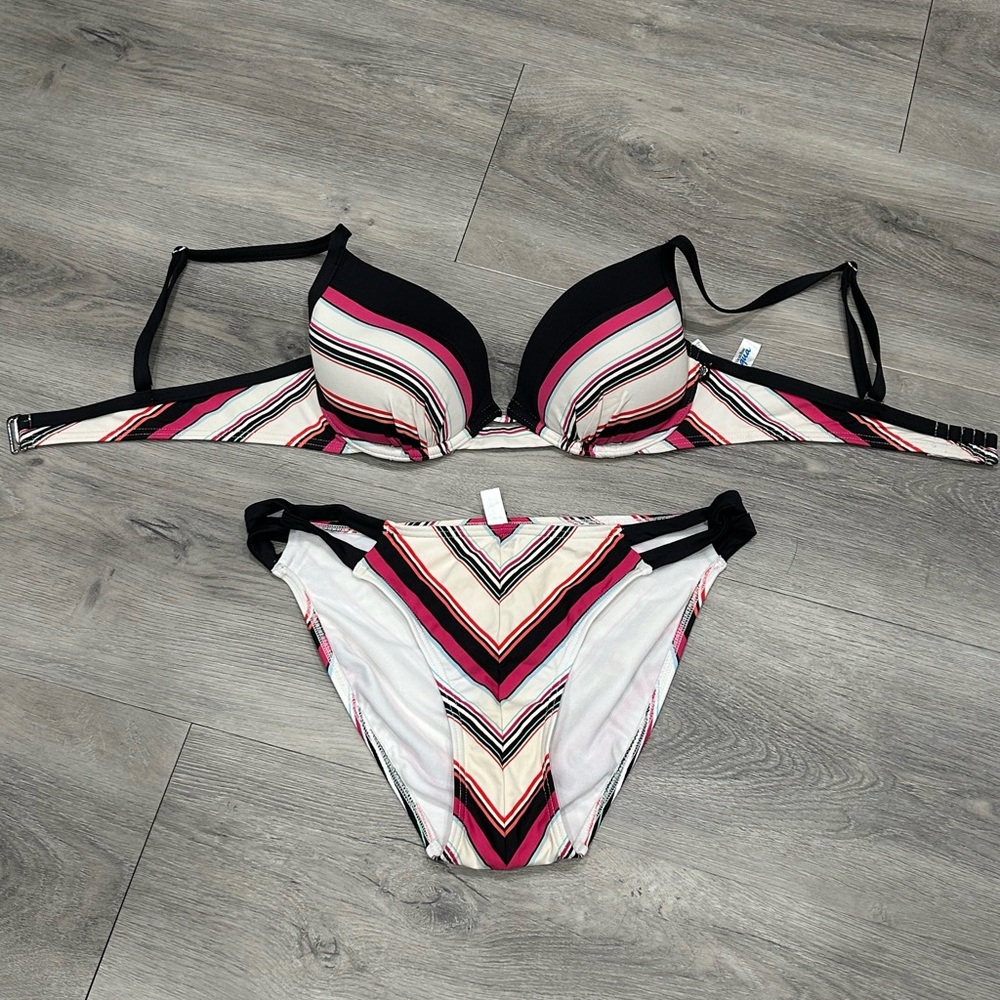 La Vie En Rose Black and Pink Bikini with Chevron Design